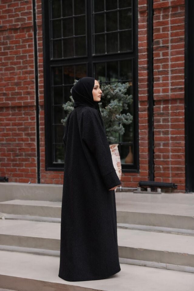 Siyah Tüylü Kaşe Abaya
