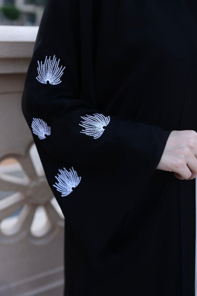 Nakışlı Abaya