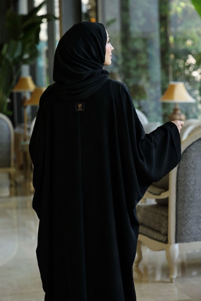 Sırt Pile Detaylı Suud İpek Abaya