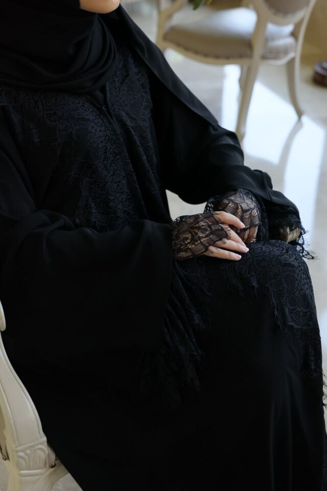 Exclusive Dantel Abaya